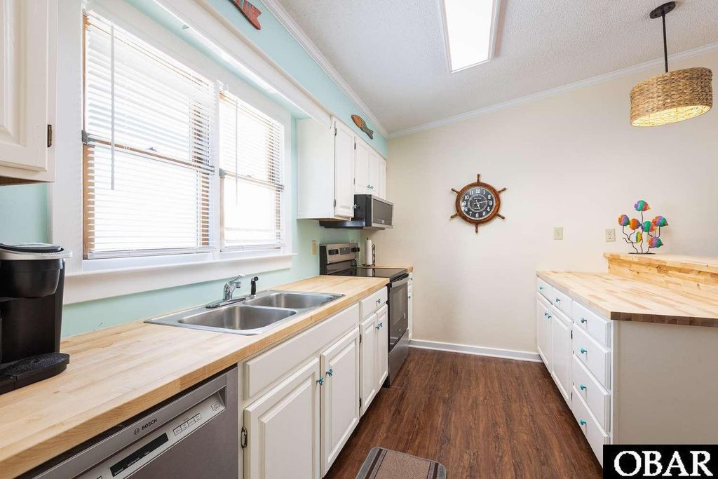 Image 11 of property listing at 3836 N Virginia Dare Trail Unit F2, Kitty Hawk, NC 27949