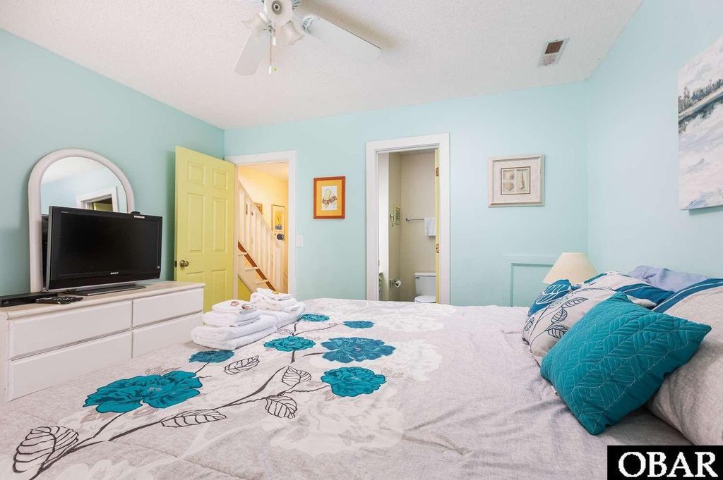 Image 15 of property listing at 3836 N Virginia Dare Trail Unit F2, Kitty Hawk, NC 27949