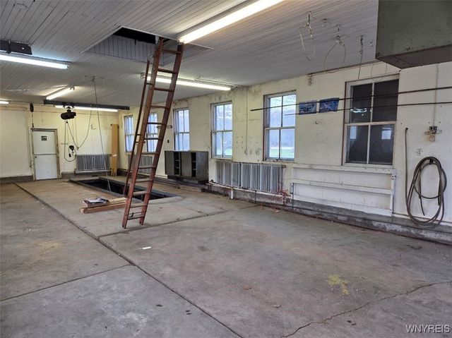 185 Center Street, Lockport City, NY 14094