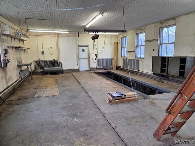 185 Center Street, Lockport City, NY 14094