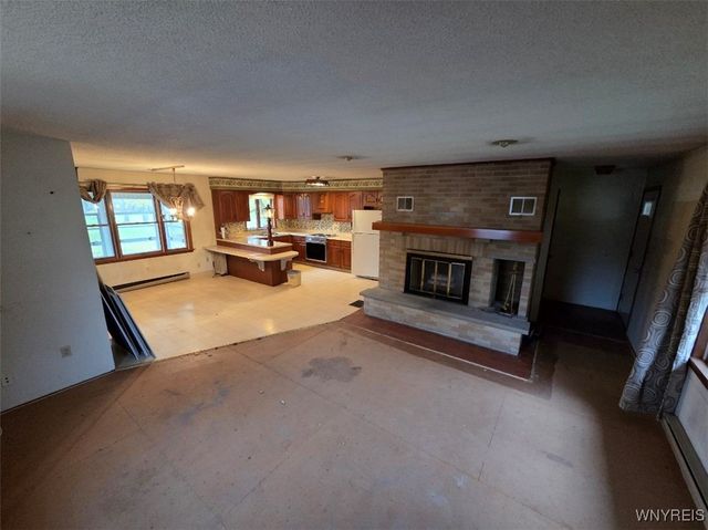 185 Center Street, Lockport City, NY 14094