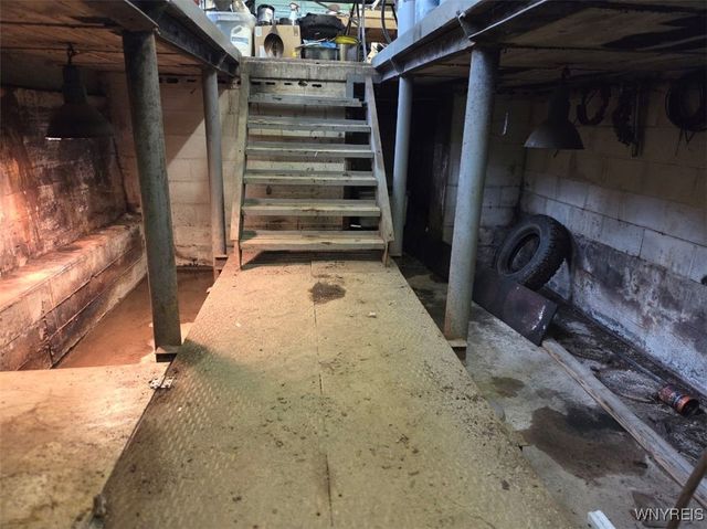 185 Center Street, Lockport City, NY 14094