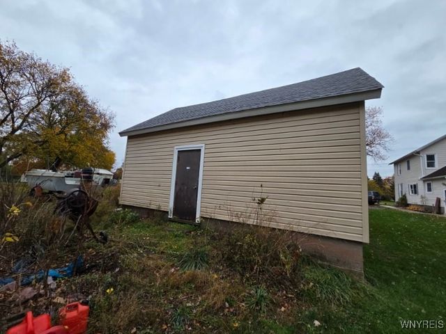 185 Center Street, Lockport City, NY 14094