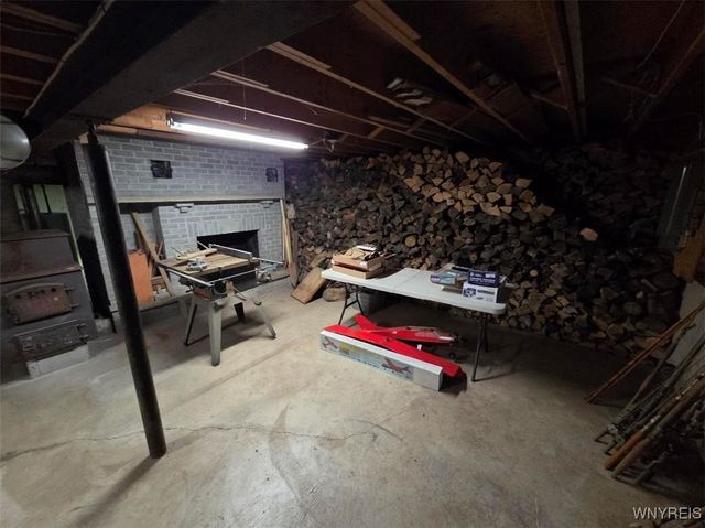 185 Center Street, Lockport City, NY 14094