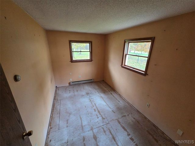 185 Center Street, Lockport City, NY 14094