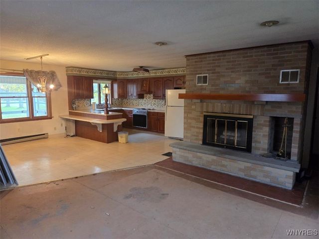 185 Center Street, Lockport City, NY 14094