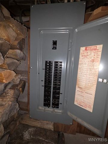 185 Center Street, Lockport City, NY 14094