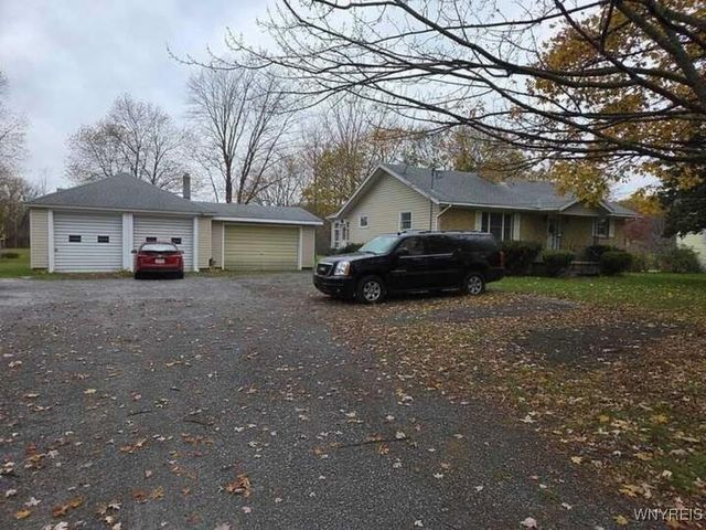 185 Center Street, Lockport City, NY 14094