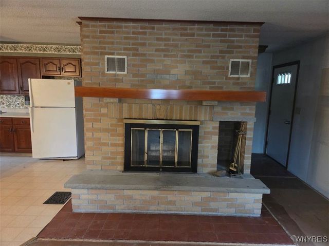 185 Center Street, Lockport City, NY 14094