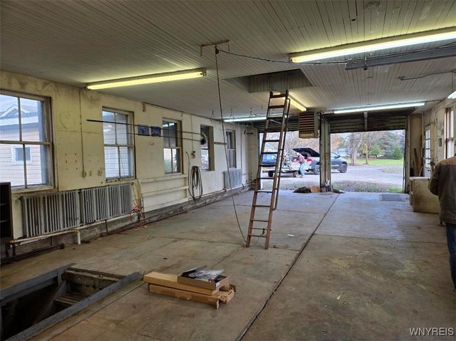 185 Center Street, Lockport City, NY 14094