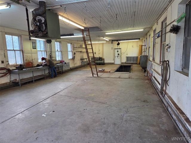 185 Center Street, Lockport City, NY 14094