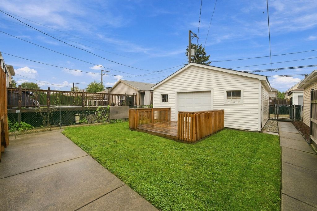 6221 S Tripp Avenue, Chicago, IL 60629 — photo 4