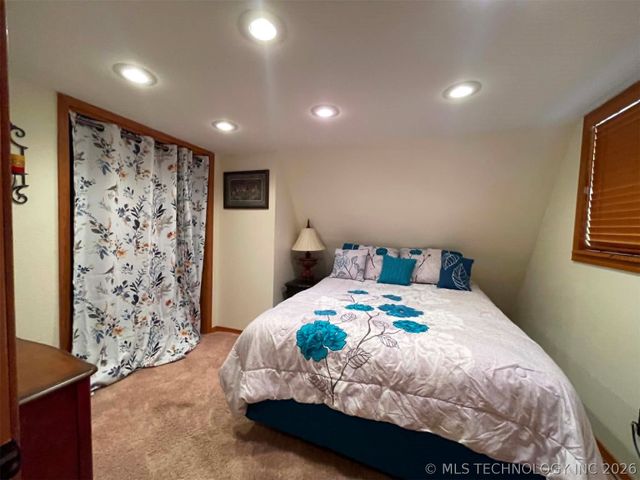 18243 W Running Springs Road, Park Hill, OK 74451