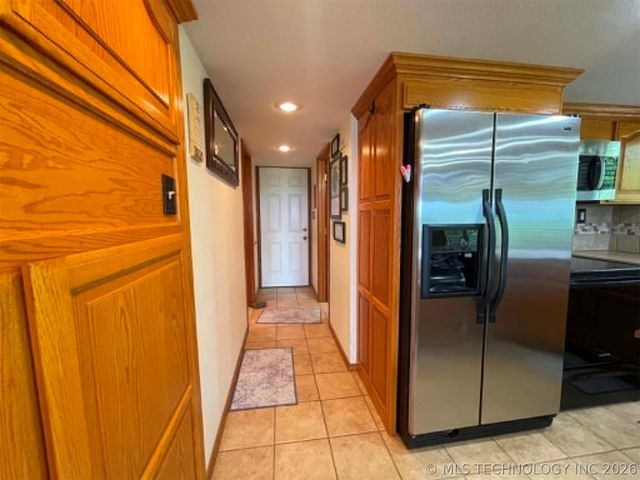 18243 W Running Springs Road, Park Hill, OK 74451