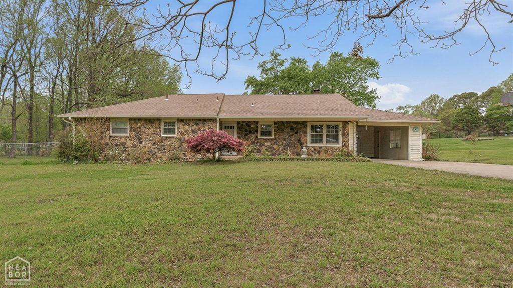 5617 Crowleys Ridge Road, Jonesboro, AR 72404