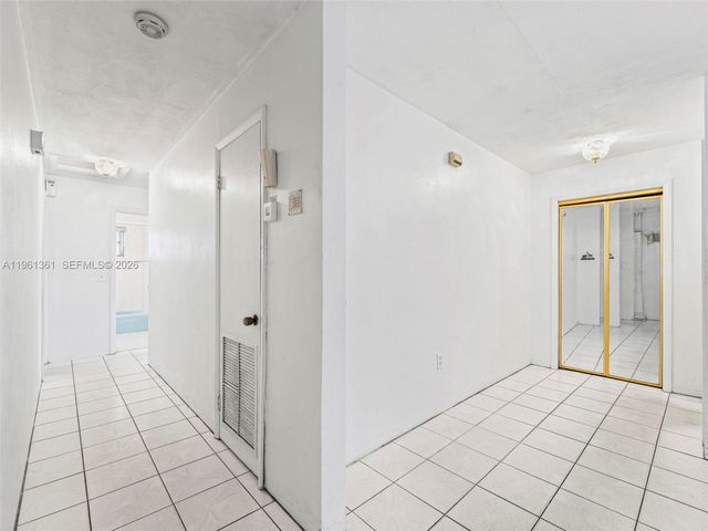 811 NW 112th St, Miami, FL 33168