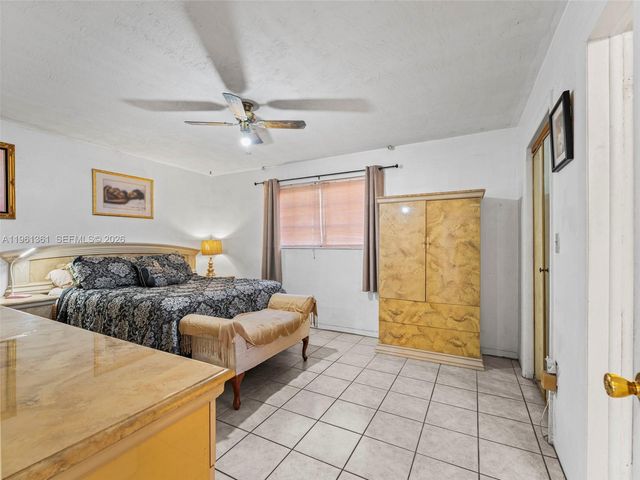 811 NW 112th St, Miami, FL 33168