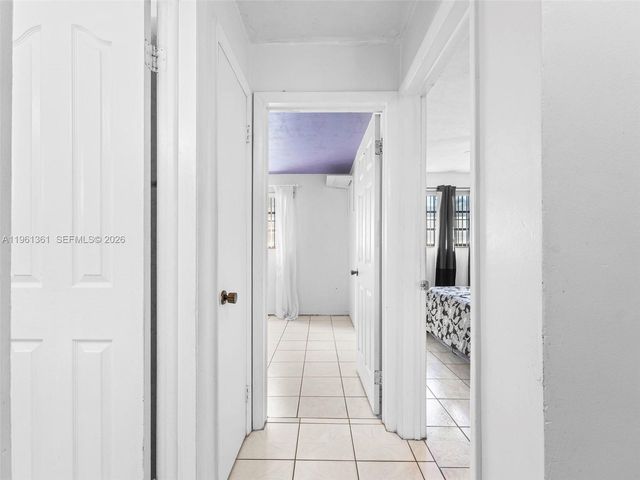 811 NW 112th St, Miami, FL 33168