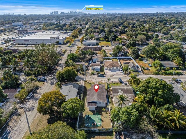 811 NW 112th St, Miami, FL 33168