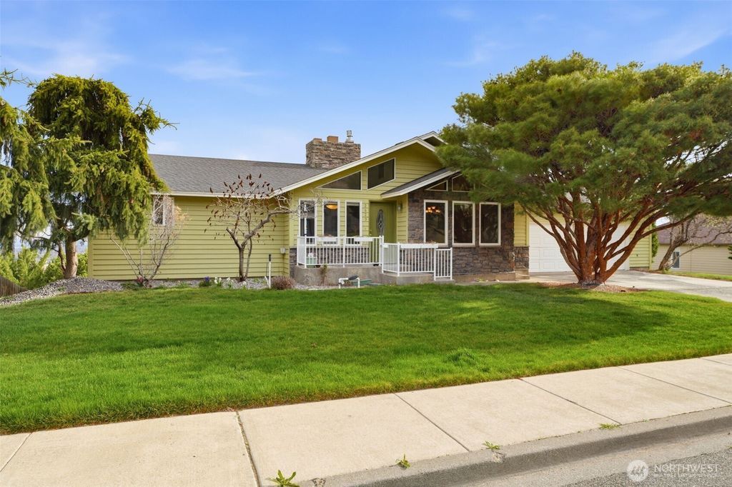 2623 S Kellog Street, Kennewick, WA 99338