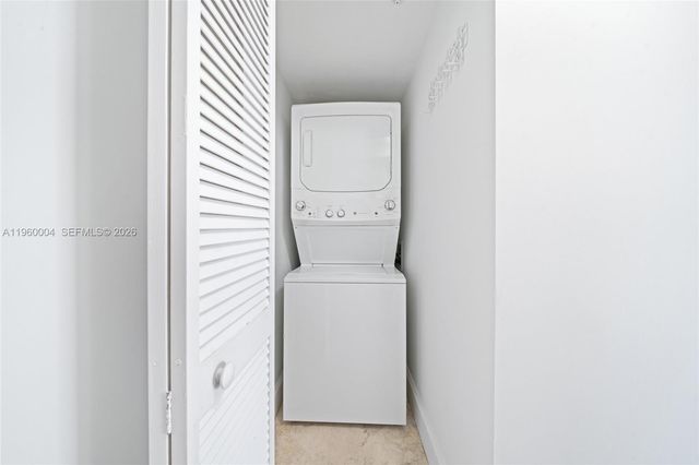 2951 S Bayshore Dr PH-3, Miami, FL 33133