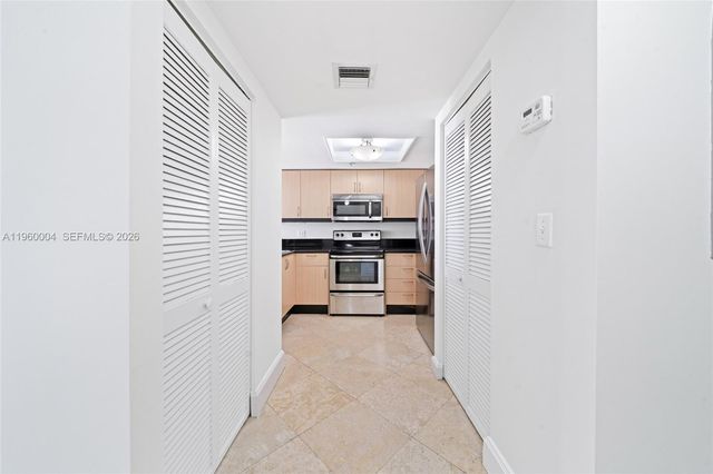 2951 S Bayshore Dr PH-3, Miami, FL 33133