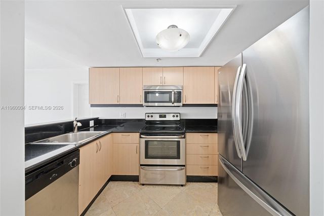 2951 S Bayshore Dr PH-3, Miami, FL 33133