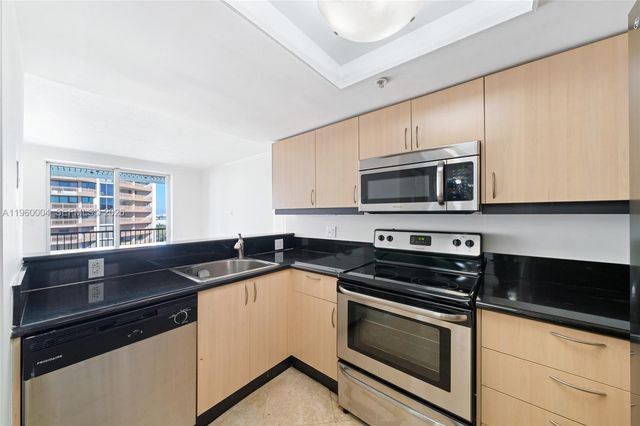 2951 S Bayshore Dr PH-3, Miami, FL 33133