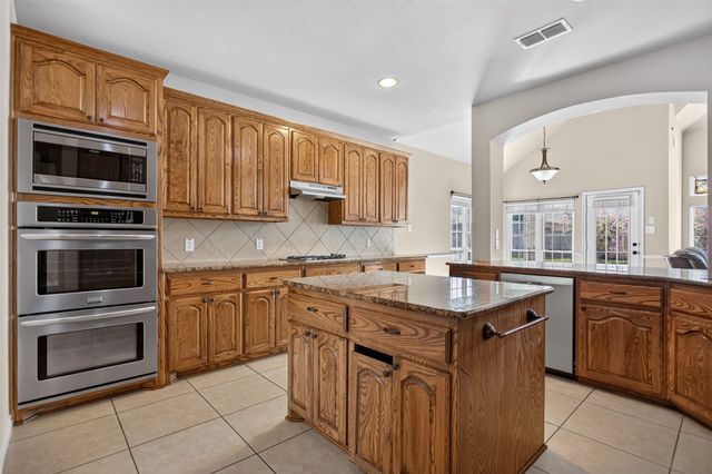 813 Wren Court, Forney, TX 75126