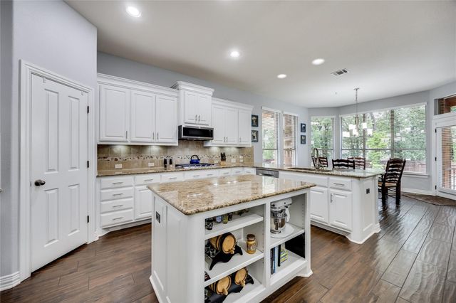 204 Broken Arrow DR, Cedar Park, TX 78613