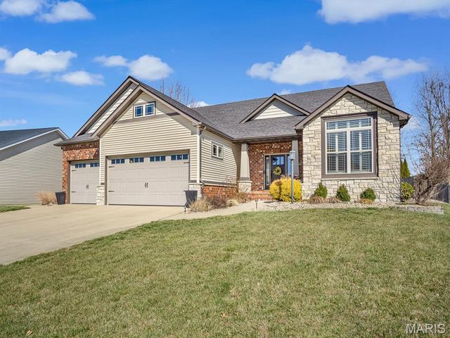 7353 Providence Drive, Edwardsville, IL 62025