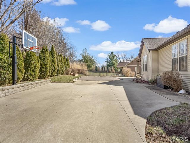 7353 Providence Drive, Edwardsville, IL 62025