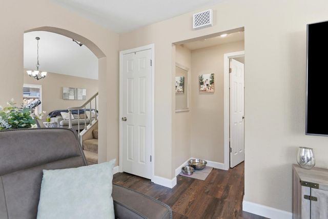 102 Henry Ct, Tracy, CA 95376
