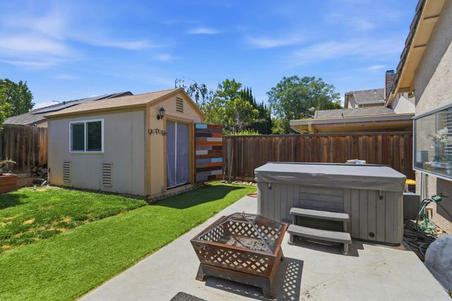 102 Henry Ct, Tracy, CA 95376