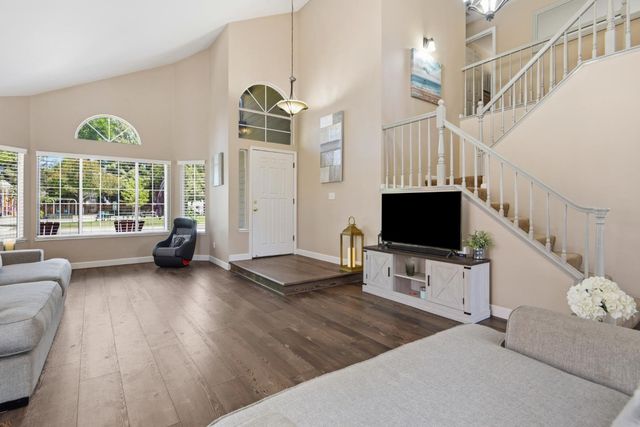 102 Henry Ct, Tracy, CA 95376