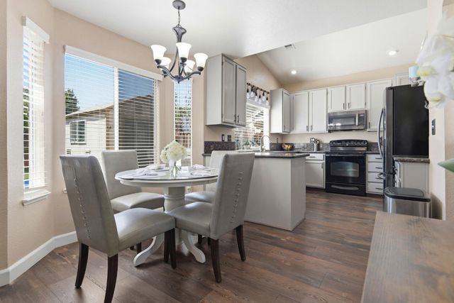 102 Henry Ct, Tracy, CA 95376