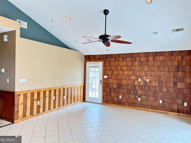 1564 Joy Bluff Road, Reidsville, GA 30453