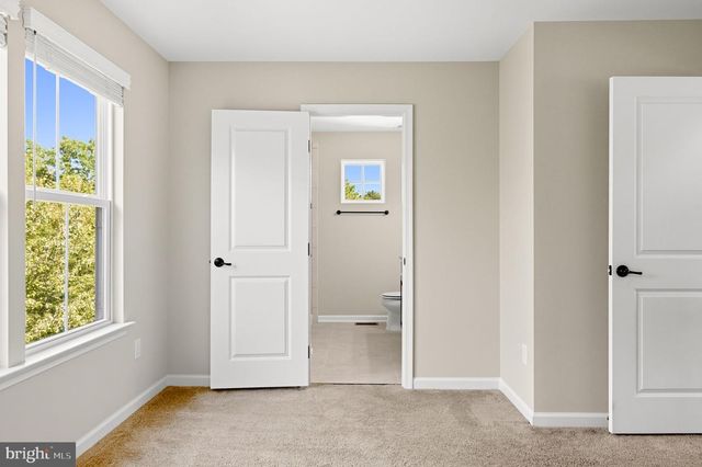 134 ATLANTIS LN, Lake Frederick, VA 22630