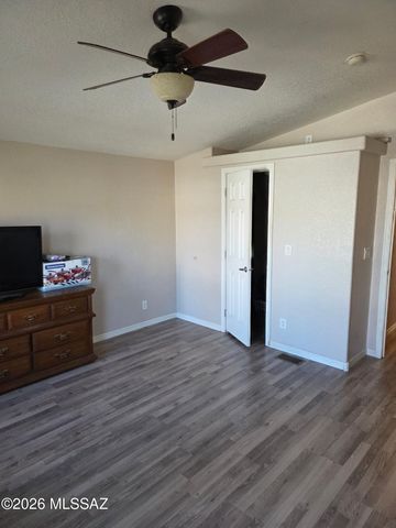 5756 W Flying M Street, Tucson, AZ 85713