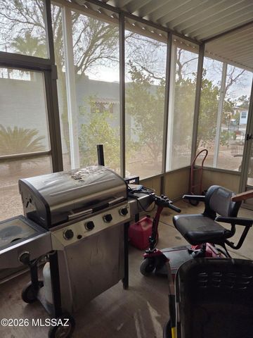 5756 W Flying M Street, Tucson, AZ 85713