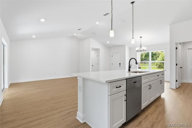 7896 N Sarazen Drive, Dunnellon, FL 34434