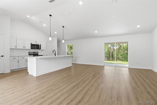 7896 N Sarazen Drive, Dunnellon, FL 34434