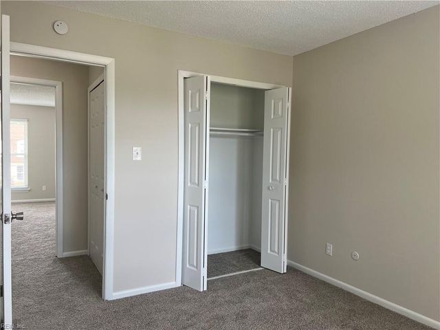 600 Hustings Court LN, Virginia Beach, VA 23452