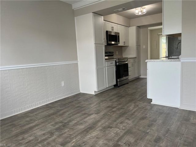 600 Hustings Court LN, Virginia Beach, VA 23452