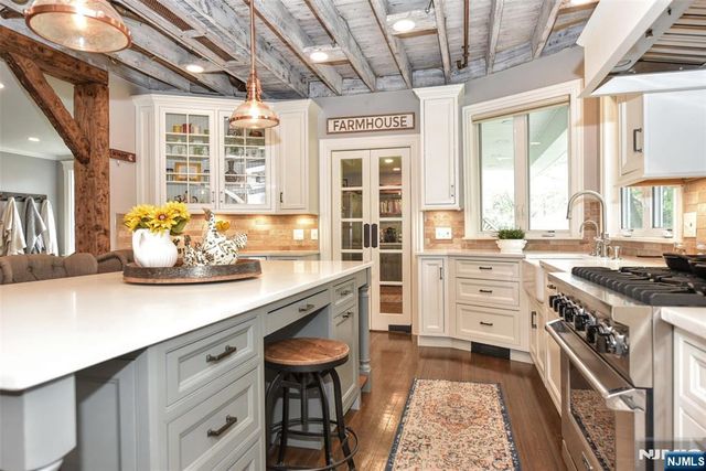 208 Lincoln Avenue, Ridgewood, NJ 07450