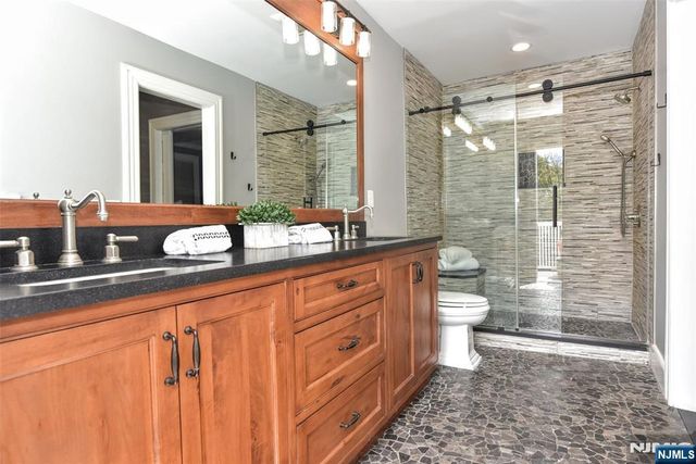 208 Lincoln Avenue, Ridgewood, NJ 07450