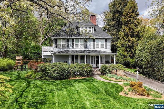 208 Lincoln Avenue, Ridgewood, NJ 07450