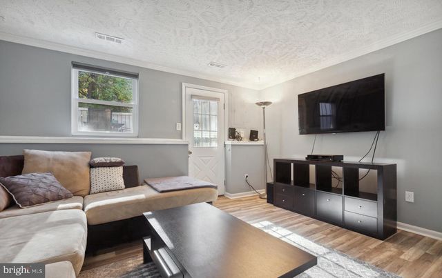1679 FIELDTHORN DR, Reston, VA 20194