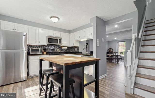 1679 FIELDTHORN DR, Reston, VA 20194