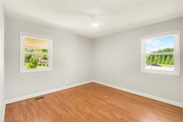 3875 Littlebrook Drive, Clemmons, NC 27012